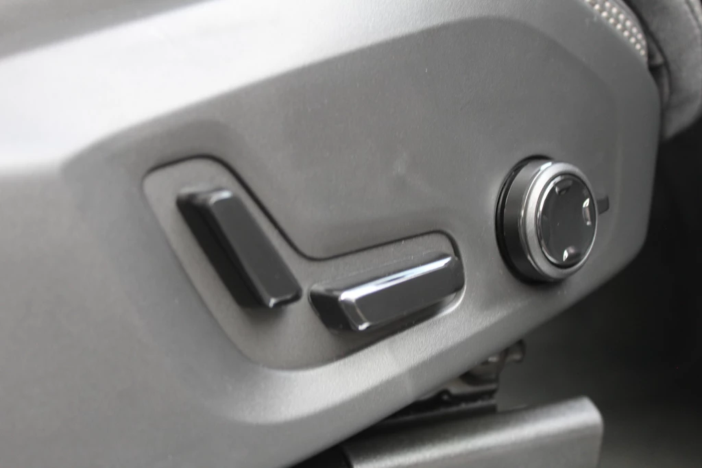  https://morgenlease.images.ilsa.cloud/acae6637-e7ee-4956-bac9-dcecaf568321.webp