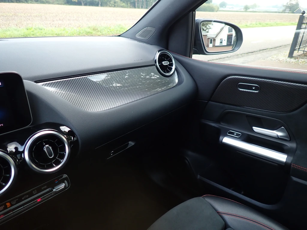  https://morgenlease.images.ilsa.cloud/b0bd7de0-f8b7-46bc-b445-3b1f6474bd32.webp
