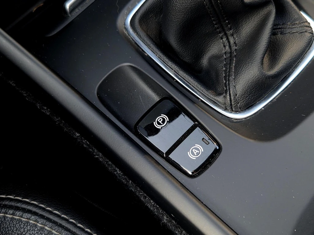  https://morgenlease.images.ilsa.cloud/b10609a0-14af-4b73-bf84-39edc322e6a4.webp