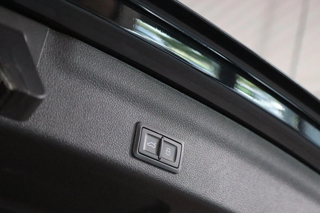  https://morgenlease.images.ilsa.cloud/b481128c-5f70-4108-a4da-a9199cfd606f.webp