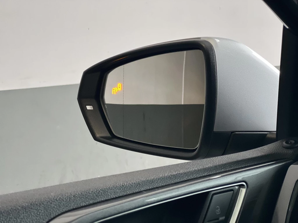  https://morgenlease.images.ilsa.cloud/c1c7cad4-f849-49ba-bf82-ef424f0ef08e.webp