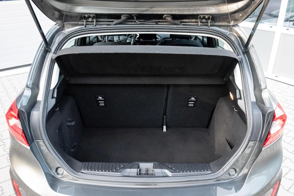  https://morgenlease.images.ilsa.cloud/c256df68-6c95-494f-9134-1012dc2c3142.webp