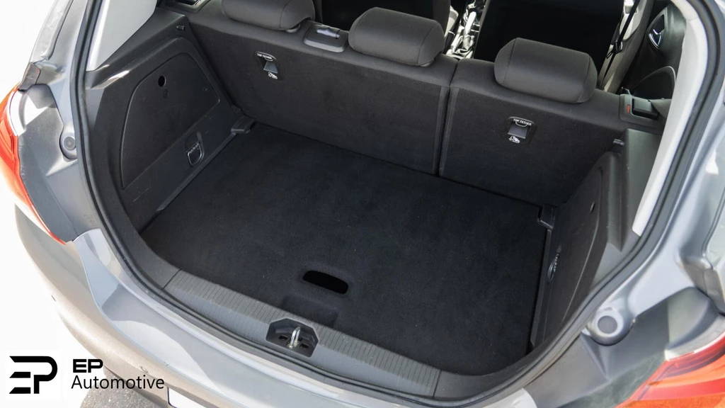  https://morgenlease.images.ilsa.cloud/c503d8f4-da43-41b5-b87e-b7baef7b5198.webp