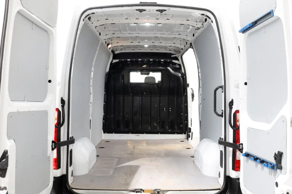  https://morgenlease.images.ilsa.cloud/ca4db78a-c528-4bc7-bfbc-43b9b4ebe8db.webp