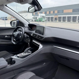 https://morgenlease.images.ilsa.cloud/cbc5db9d-e93e-4cd5-bb2b-06d07c1df047.webp