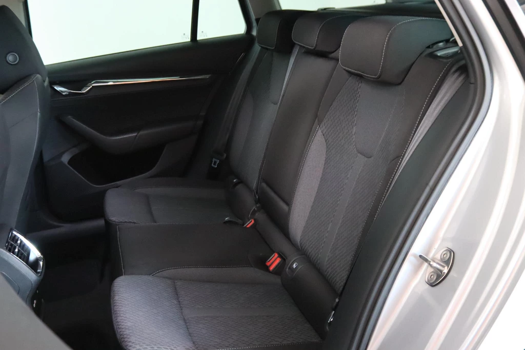  https://morgenlease.images.ilsa.cloud/cfad9e8d-b0b4-4d51-89ad-925101cd515a.webp