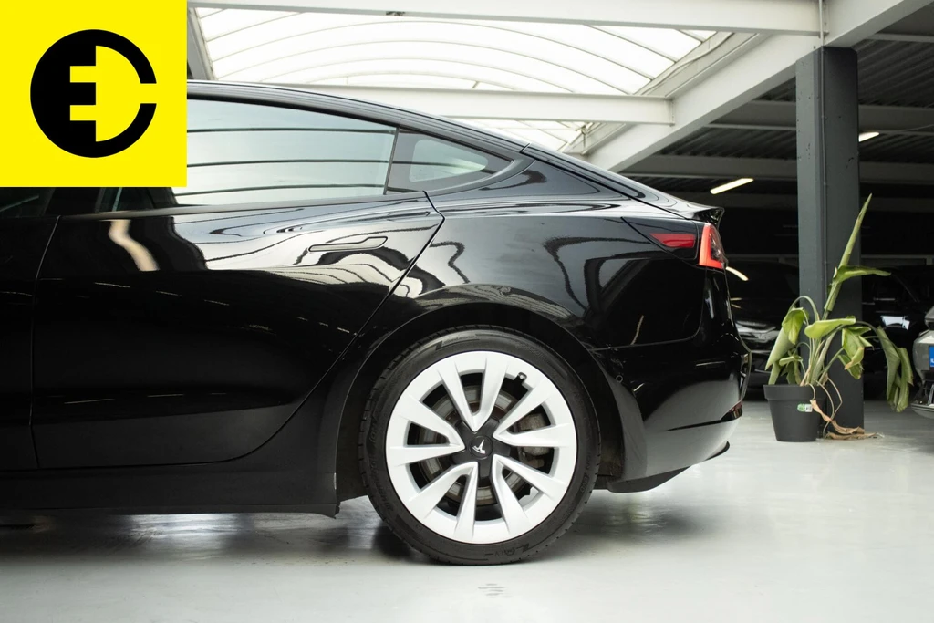  https://morgenlease.images.ilsa.cloud/d2789697-b42a-494a-8bca-4ba9bfd37894.webp