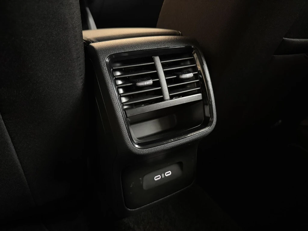  https://morgenlease.images.ilsa.cloud/d3ec87a3-4537-4c9a-bfe9-b5ba767590d0.webp