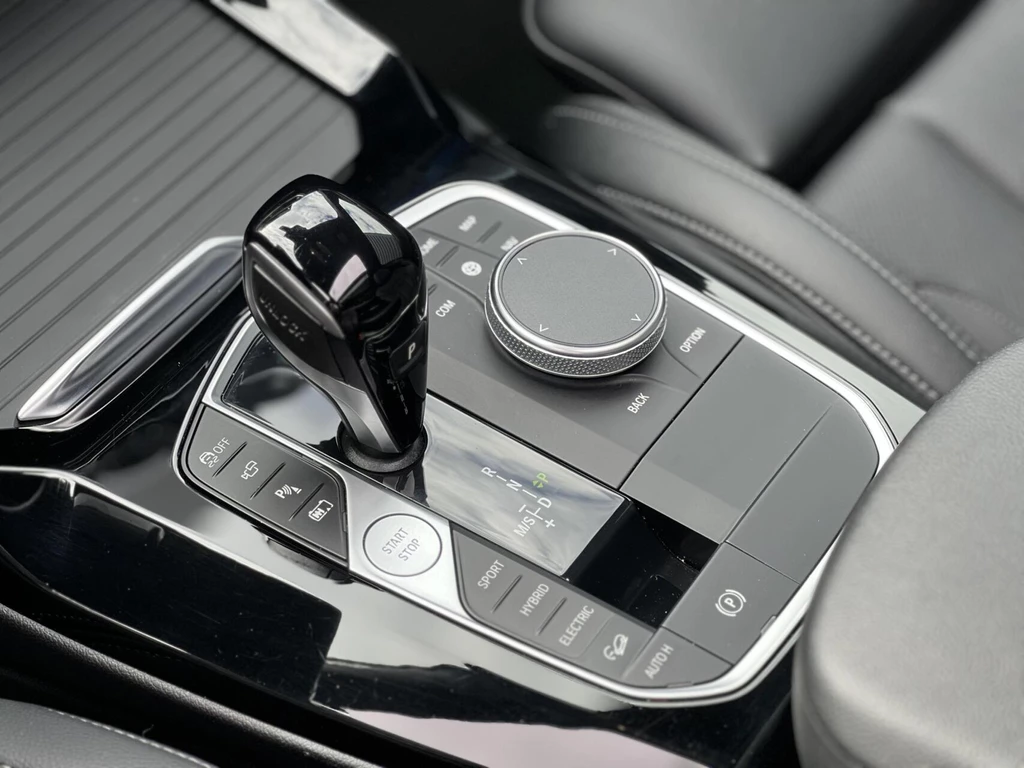  https://morgenlease.images.ilsa.cloud/d45846fb-b2ab-438e-9888-56a887b403ef.webp