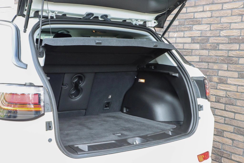 https://morgenlease.images.ilsa.cloud/d88bee63-9657-4c5e-aa6c-0cf7603fa2fb.webp