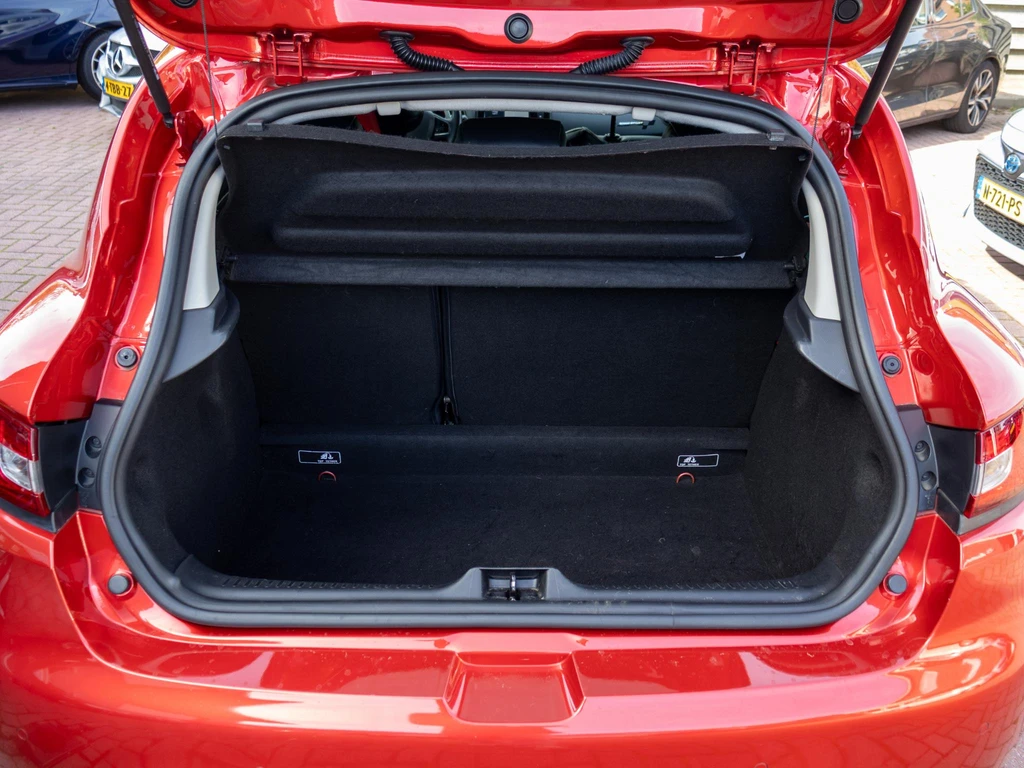  https://morgenlease.images.ilsa.cloud/dcb8fb0d-bfbf-4907-bc82-cb867baf12ff.webp