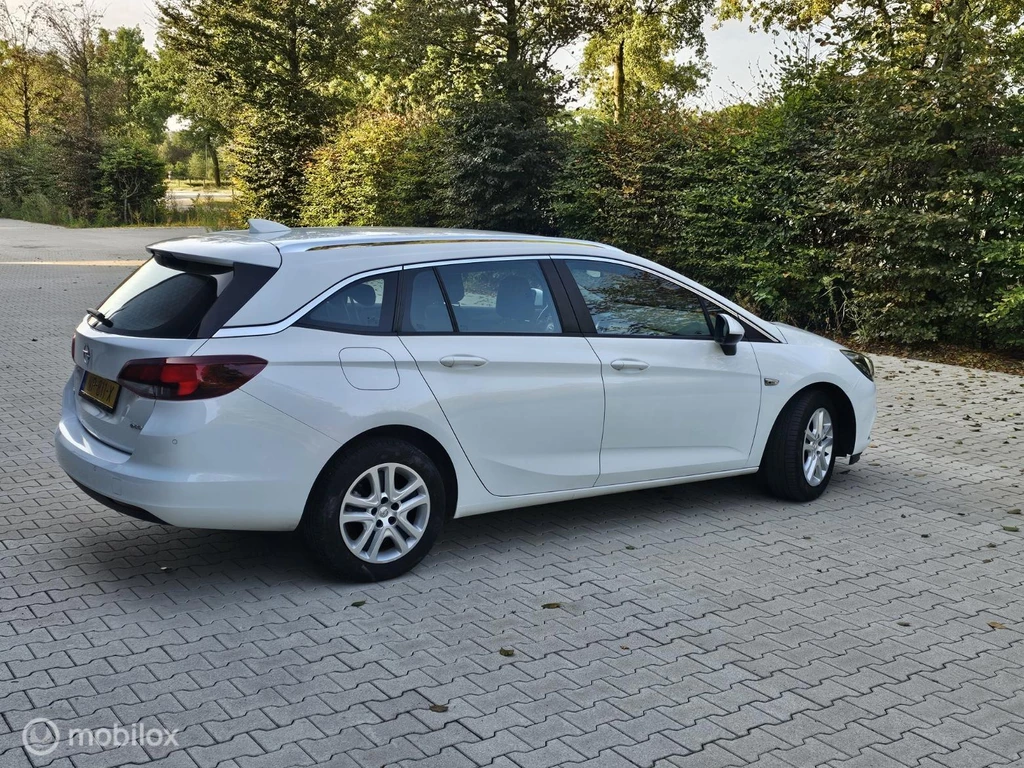  https://morgenlease.images.ilsa.cloud/de6bd50f-2dfe-453c-8a40-6b656d240cab.webp