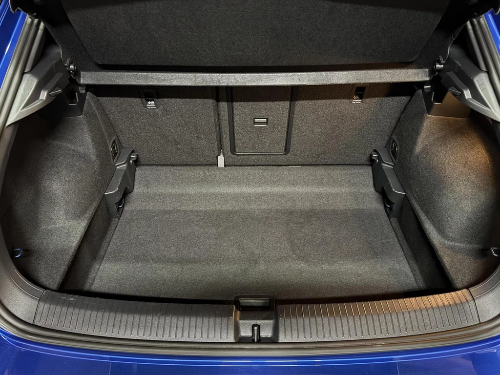  https://morgenlease.images.ilsa.cloud/e6d50afe-19b1-4b08-a89b-e5e094b9533d.webp