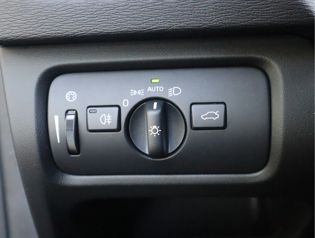  https://morgenlease.images.ilsa.cloud/e71de6f3-d2ff-4371-8ae8-fadcf14118ee.webp