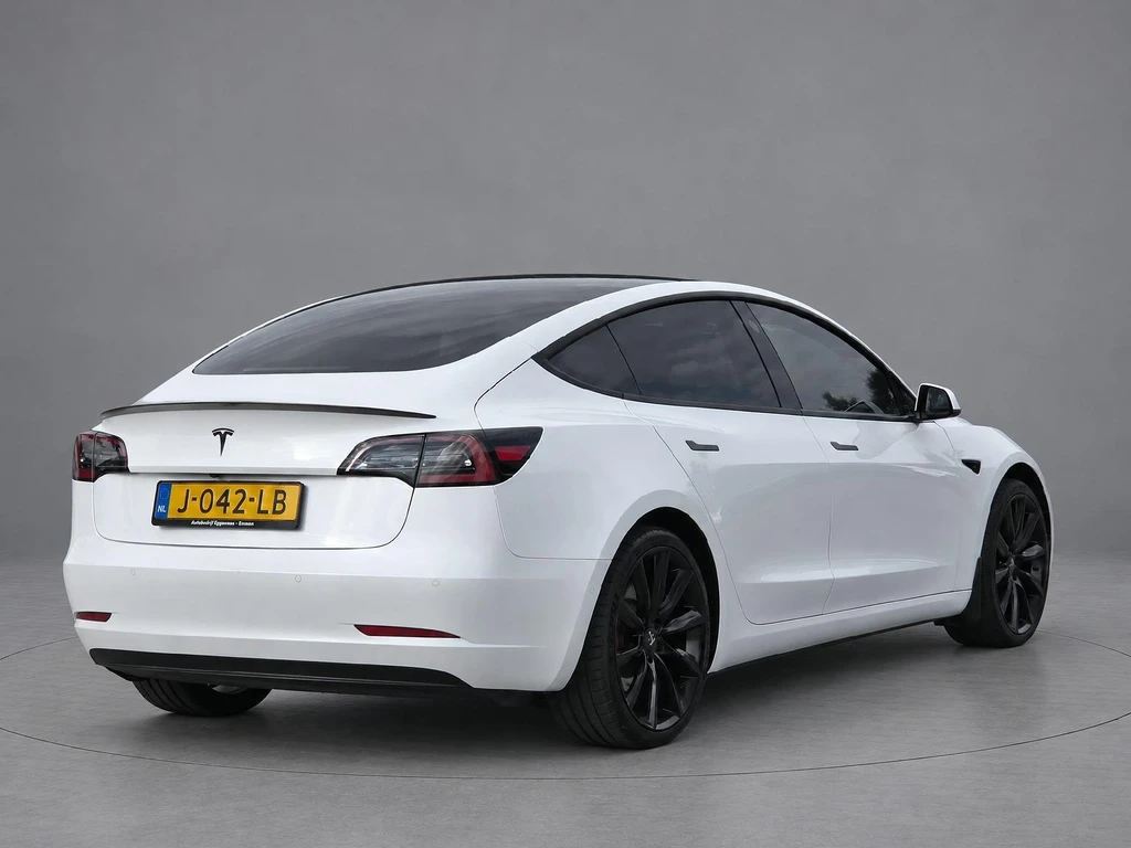  https://morgenlease.images.ilsa.cloud/e7fce90f-f5a7-4bb5-a16c-f9fd586bcb53.webp