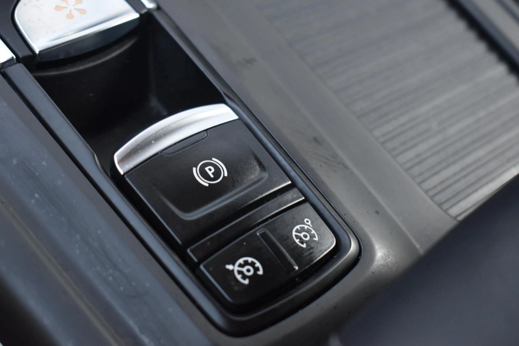  https://morgenlease.images.ilsa.cloud/ec02f838-8dd7-47ba-b6b2-c31e235cf6dd.webp