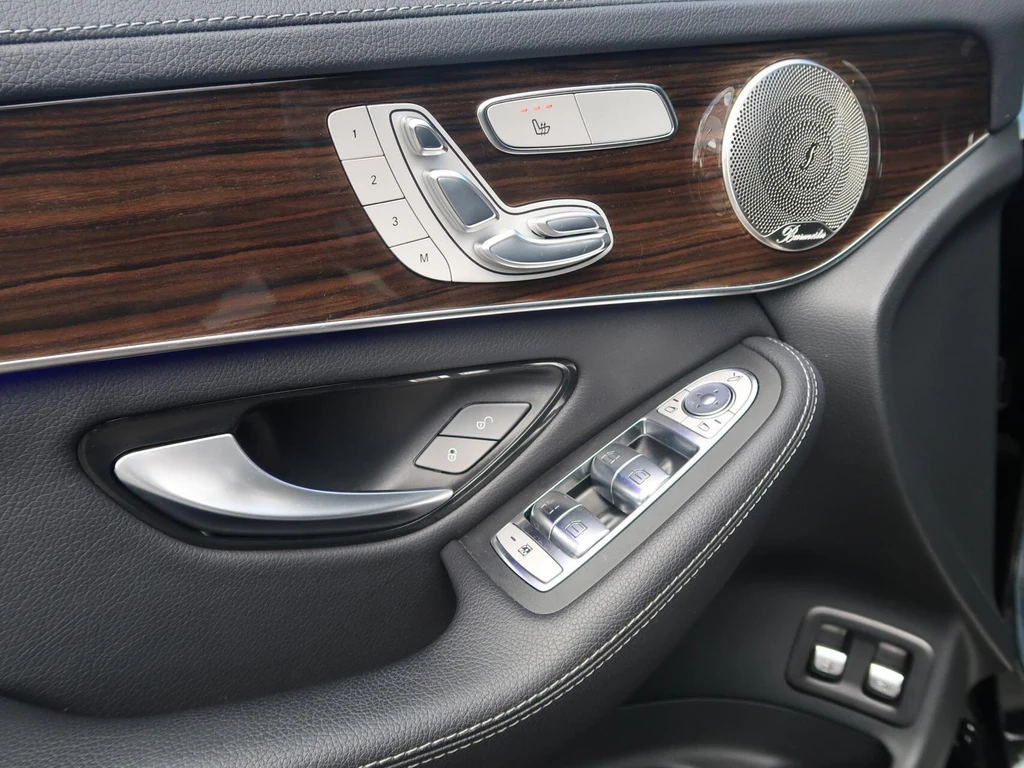  https://morgenlease.images.ilsa.cloud/ee3029d3-3e24-438f-9690-6889b471975b.webp