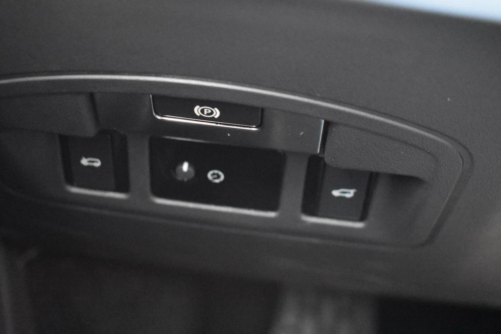  https://morgenlease.images.ilsa.cloud/efa19bf3-13ac-45de-a76b-e2964e6a4166.webp