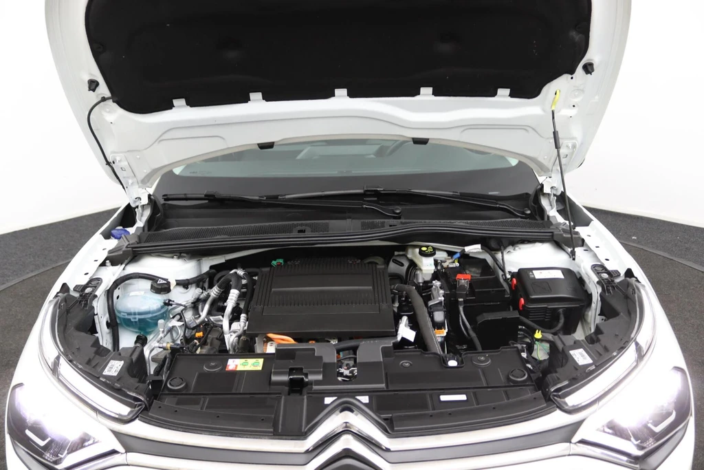  https://morgenlease.images.ilsa.cloud/f2ee3a8b-0b51-4fa0-b5d3-02935f546b07.webp