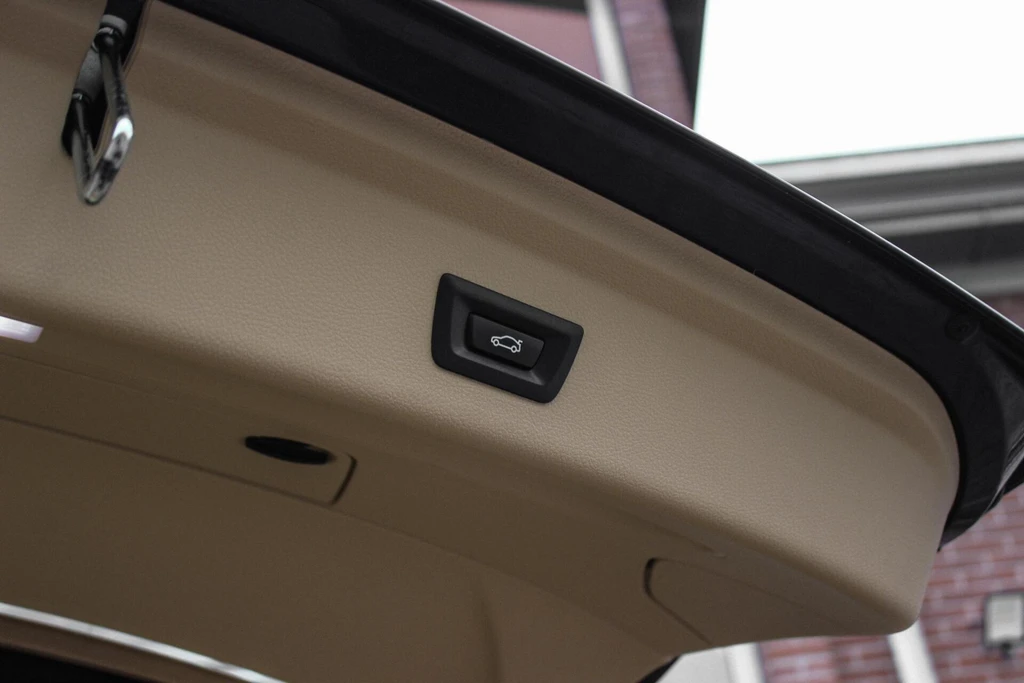 https://morgenlease.images.ilsa.cloud/f46755e5-1354-42cc-b494-f0fb5c5ffd7a.webp